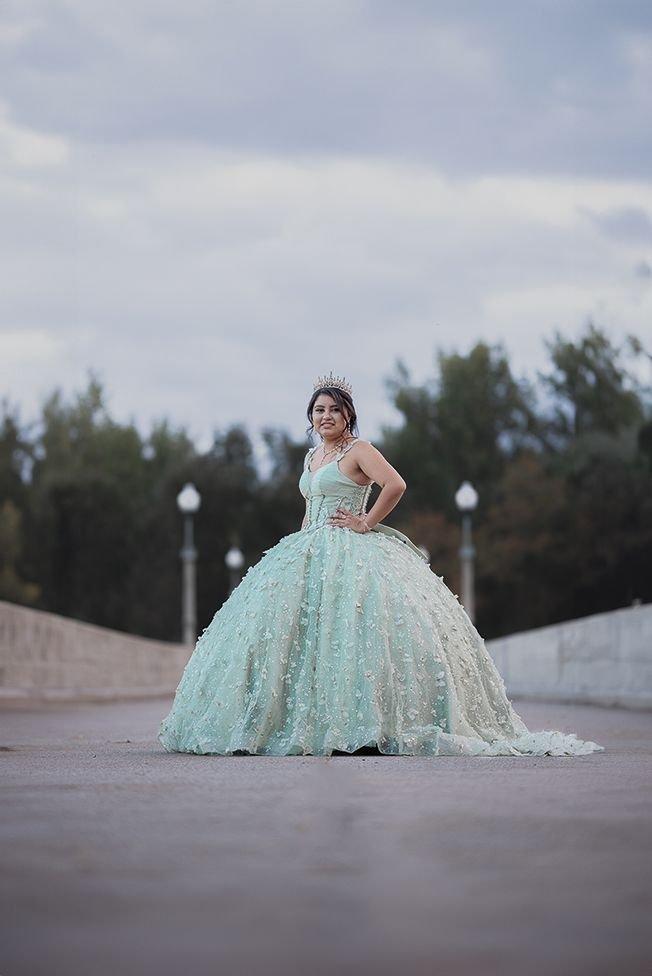 carousel-hero-element image-7